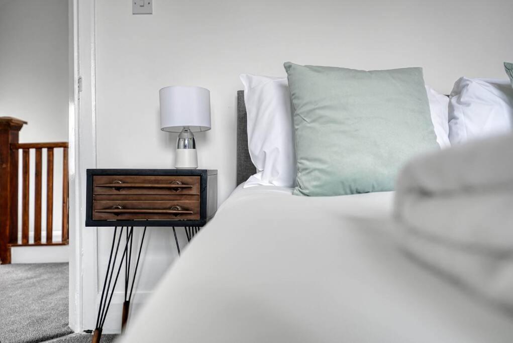 Stylish Home - Fast Wi-Fi-Free Parking ノッティンガム エクステリア 写真